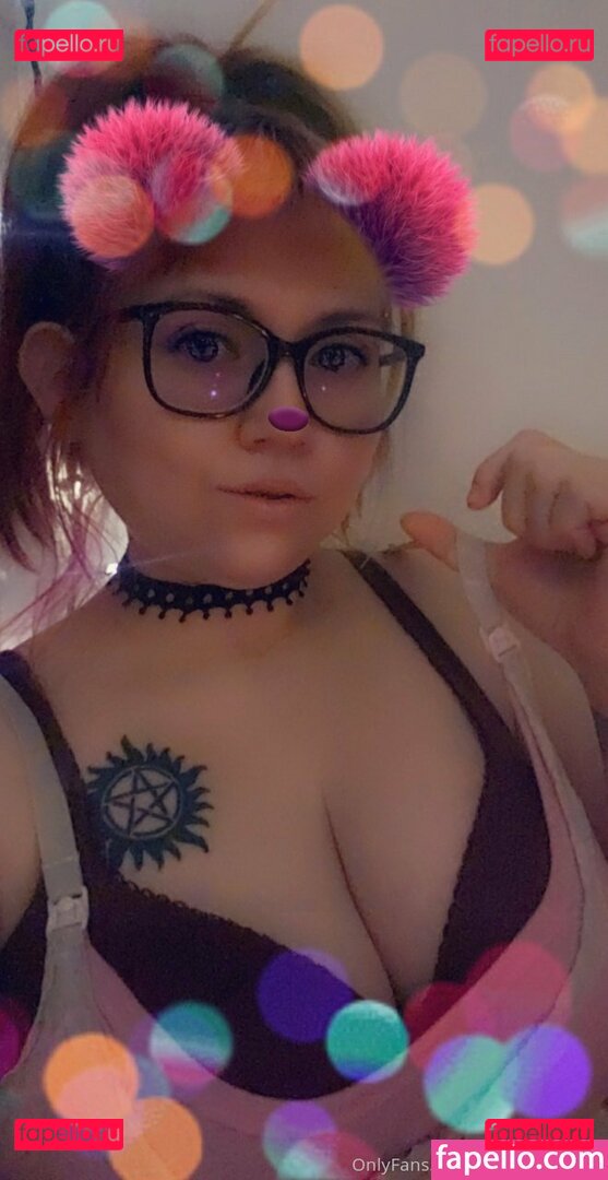 manwhosmile / vvpurplerosevv Onlyfans Photo Gallery 