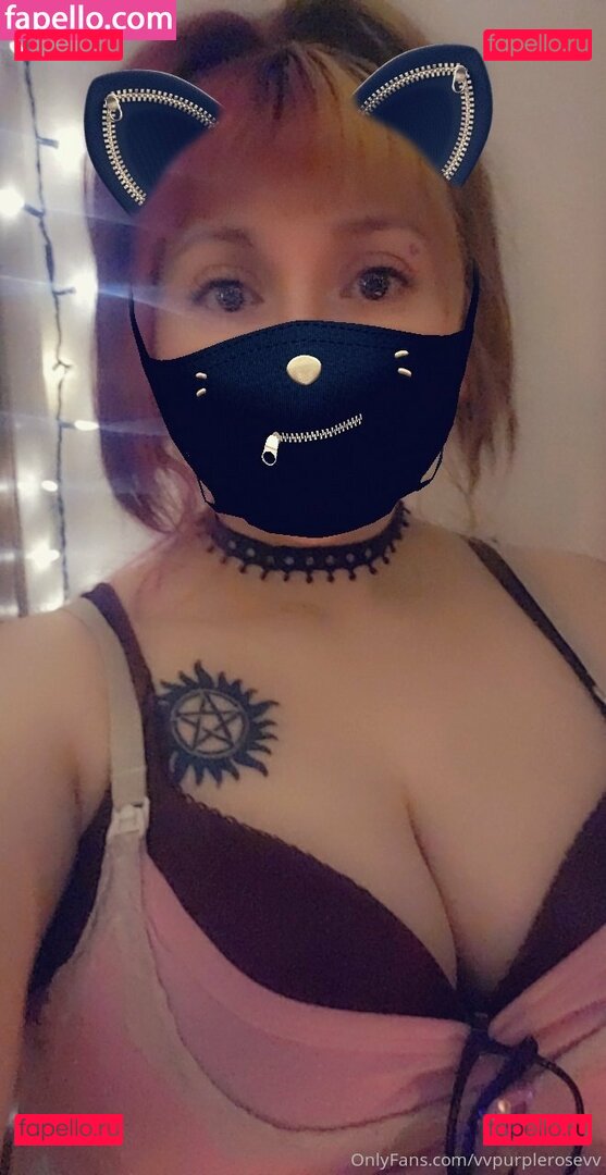 manwhosmile / vvpurplerosevv Onlyfans Photo Gallery 