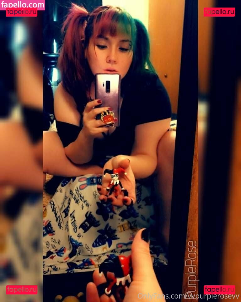 manwhosmile / vvpurplerosevv Onlyfans Photo Gallery 