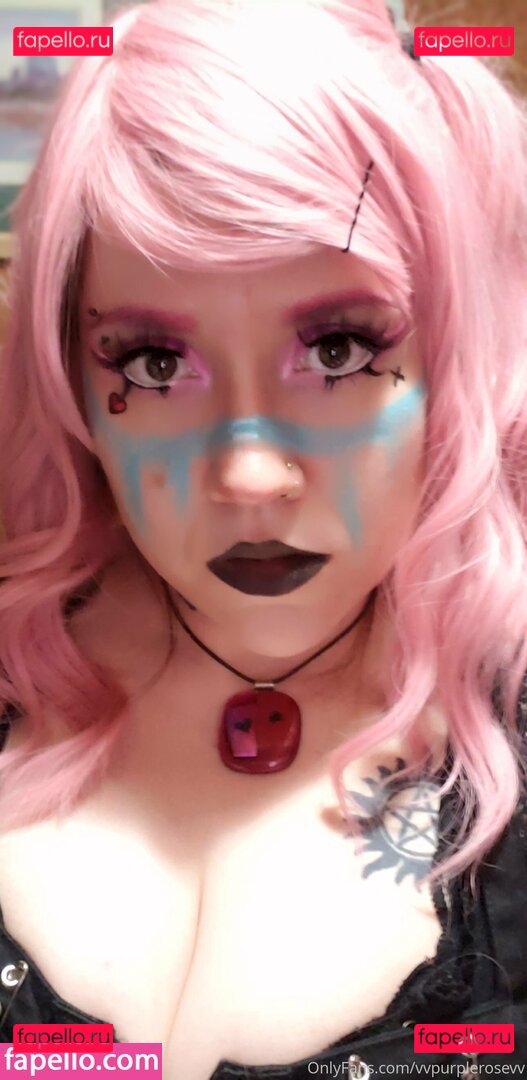 manwhosmile / vvpurplerosevv Onlyfans Photo Gallery 