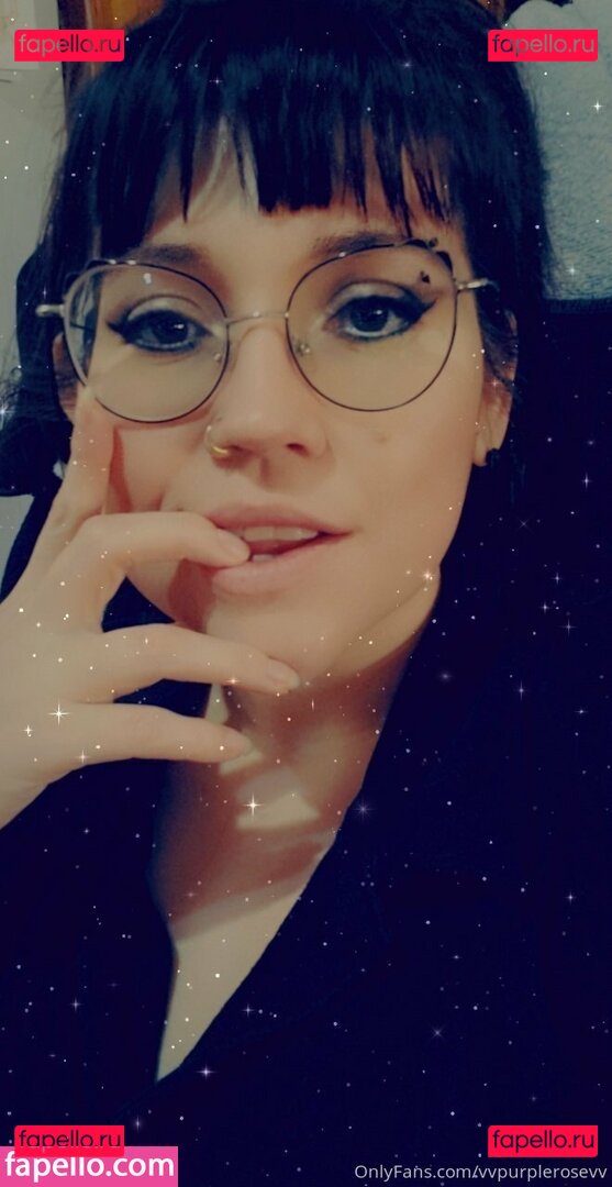 manwhosmile / vvpurplerosevv Onlyfans Photo Gallery 