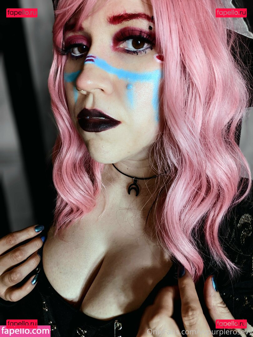 manwhosmile / vvpurplerosevv Onlyfans Photo Gallery 