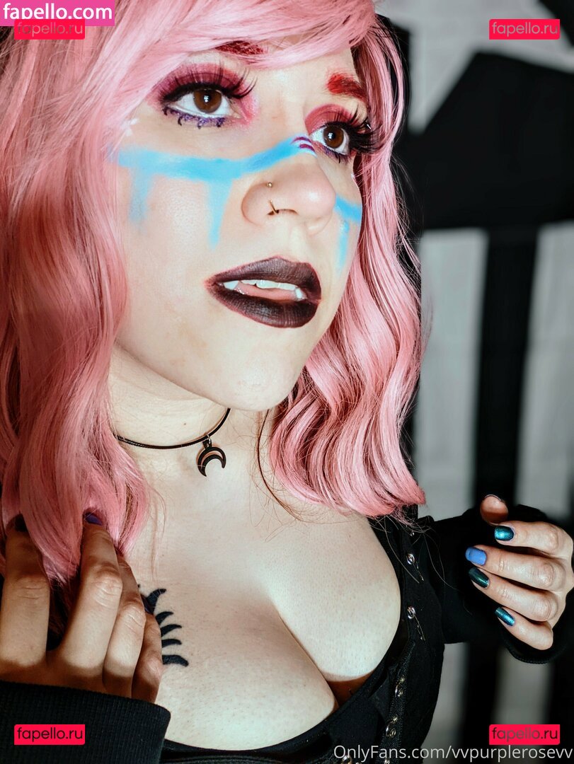 manwhosmile / vvpurplerosevv Onlyfans Photo Gallery 