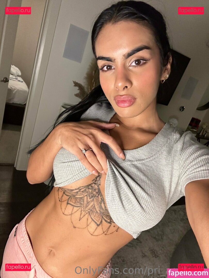 pri_aqilla / pri_aqillavip Onlyfans Photo Gallery 