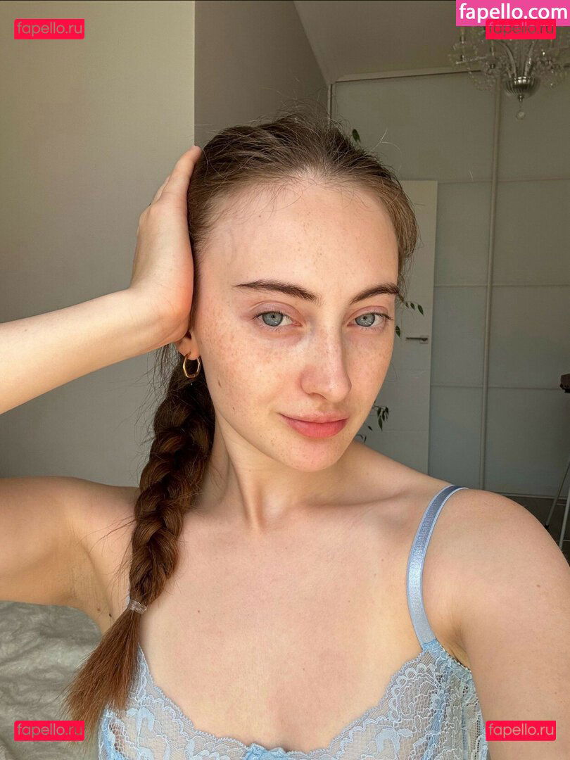 sansa_stark2711 / sansastark21 Onlyfans Photo Gallery 