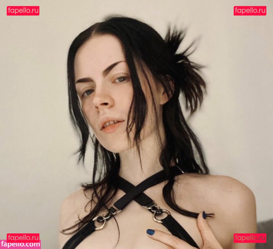 Vivian Vaughn / vivian.xo Onlyfans Photo Gallery 