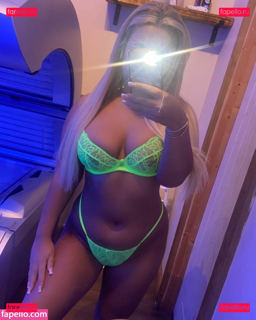 Sadie Rose / sadie_rosexx / sadieberger / sadieroseofficial Onlyfans Photo Gallery 