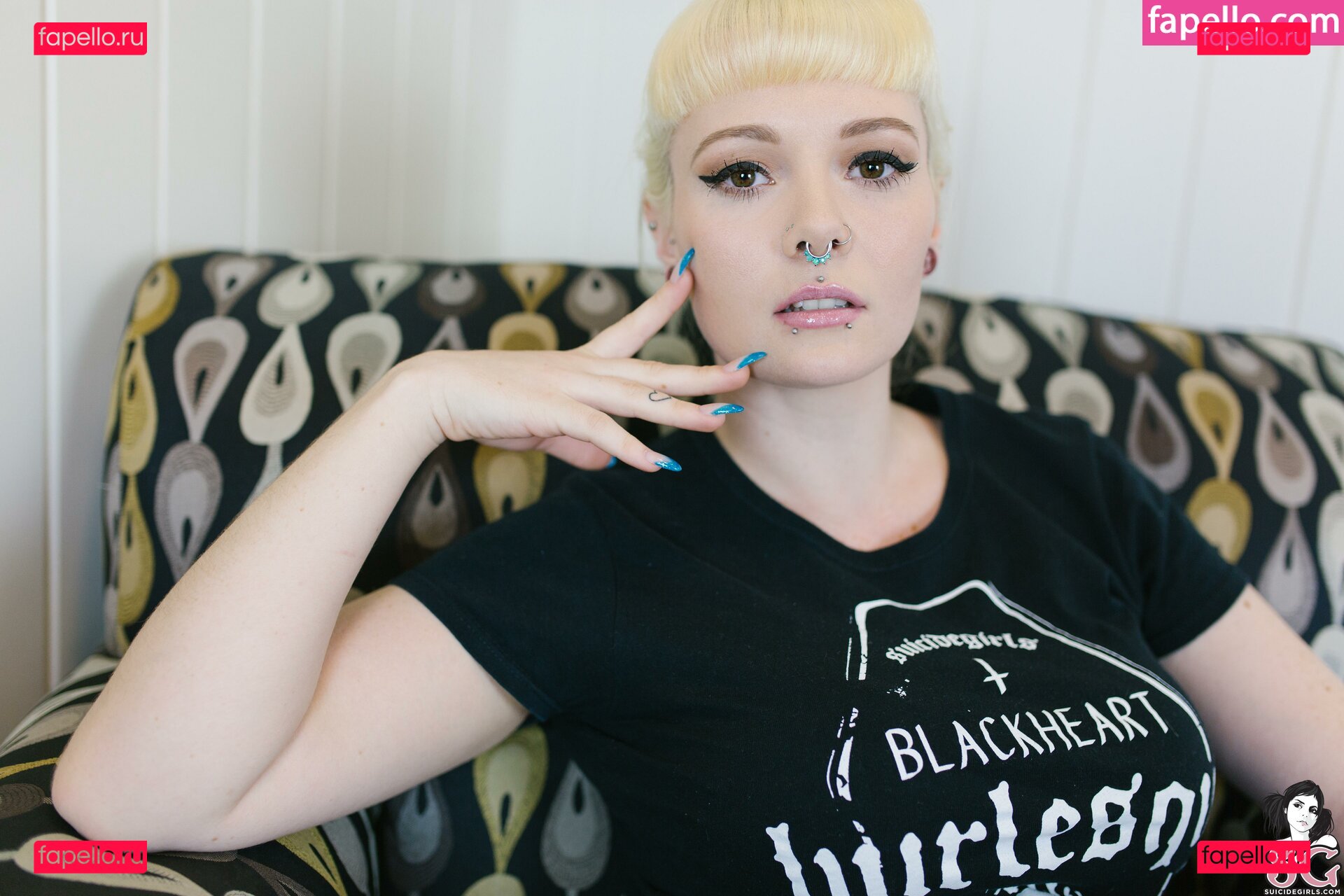 Sirenn Suicide / https: / sirenn.bby / sirennsuicide Onlyfans Photo Gallery 