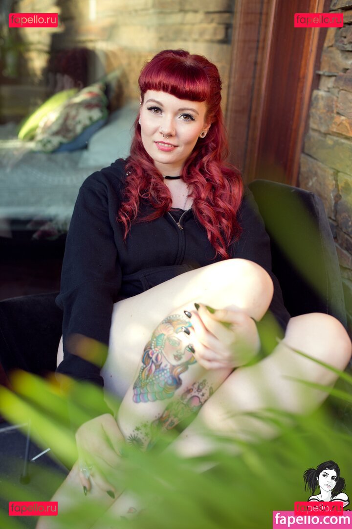 Sirenn Suicide / https: / sirenn.bby / sirennsuicide Onlyfans Photo Gallery 