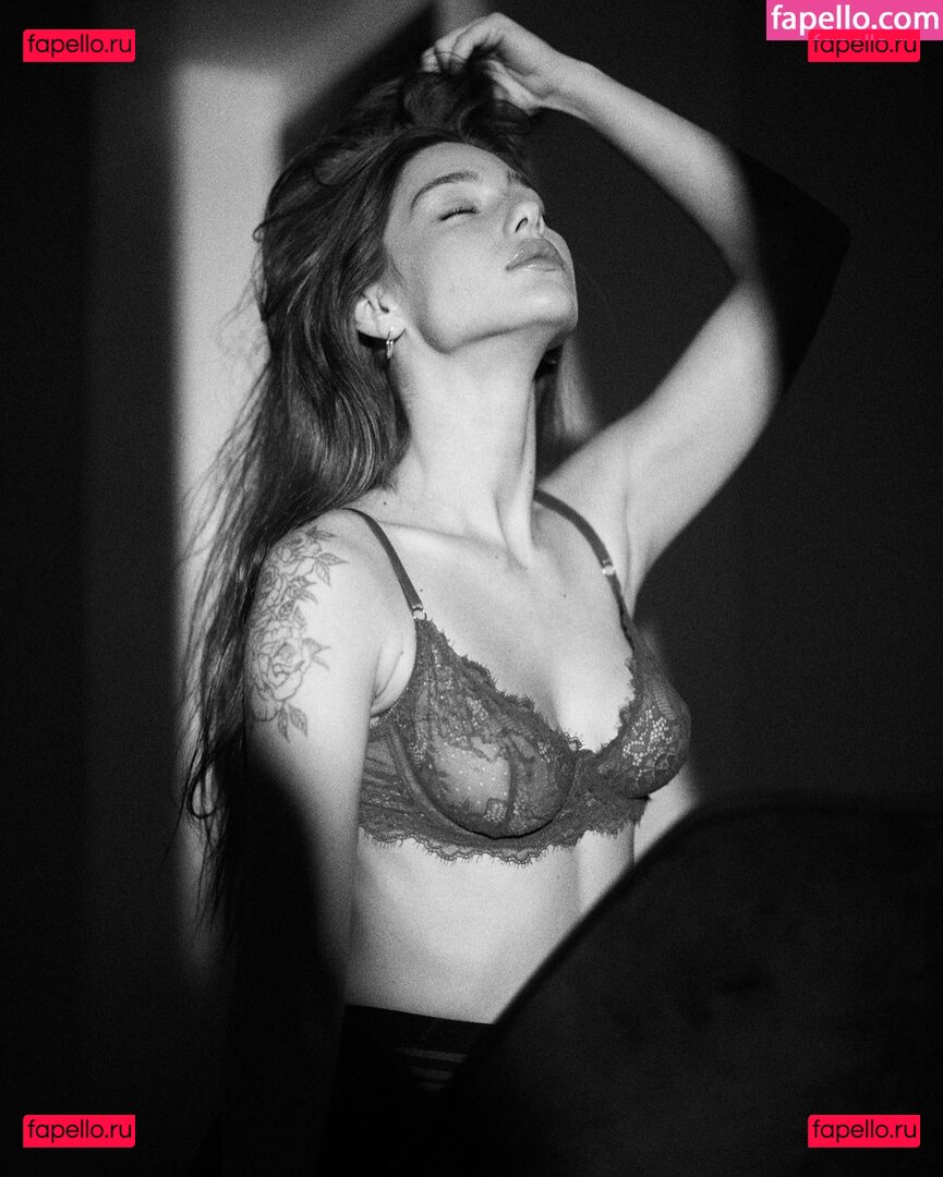 Milana Vino / milana.vino / milanaasuna Onlyfans Photo Gallery 