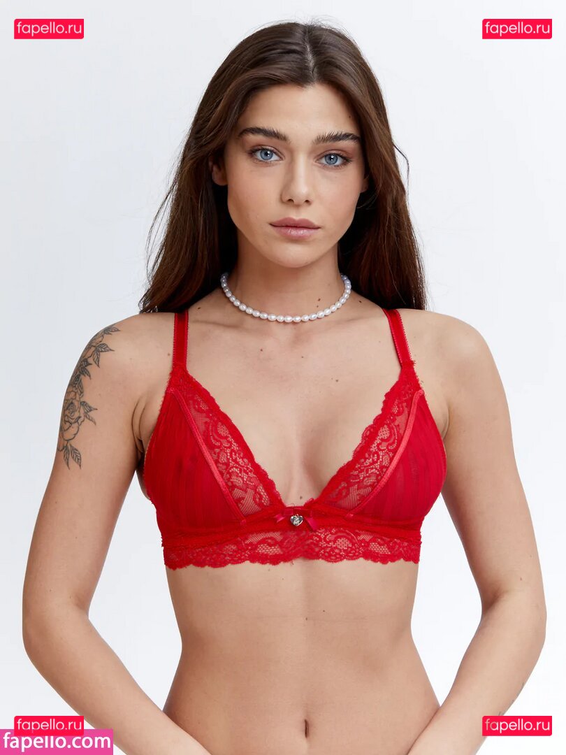 Milana Vino / milana.vino / milanaasuna Onlyfans Photo Gallery 