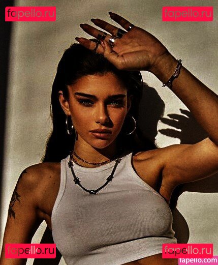 Milana Vino / milana.vino / milanaasuna Onlyfans Photo Gallery 