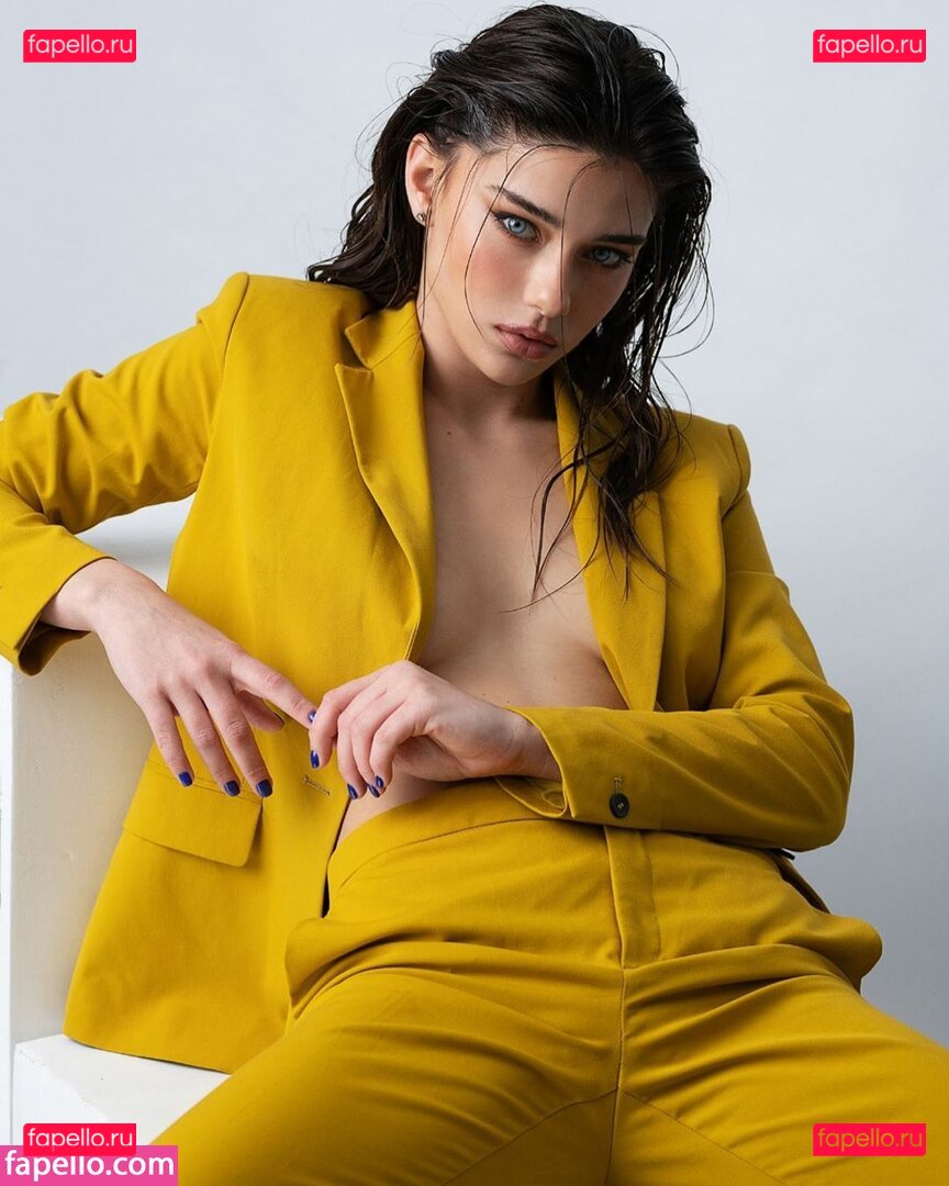 Milana Vino / milana.vino / milanaasuna Onlyfans Photo Gallery 