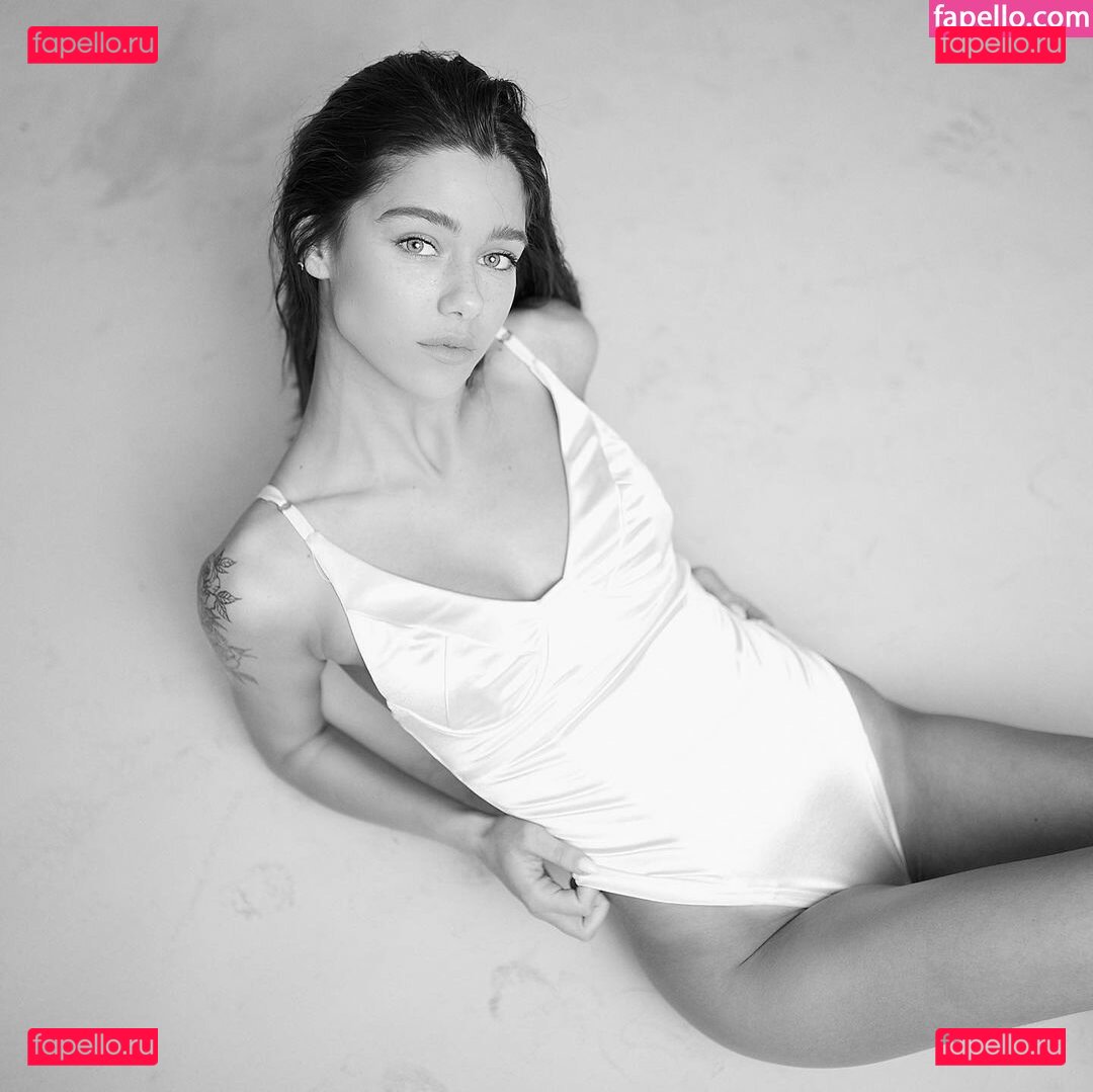 Milana Vino / milana.vino / milanaasuna Onlyfans Photo Gallery 