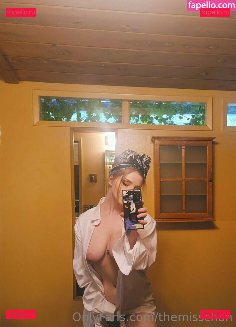 MissChanOfficial / TheMissChan Onlyfans Photo Gallery 