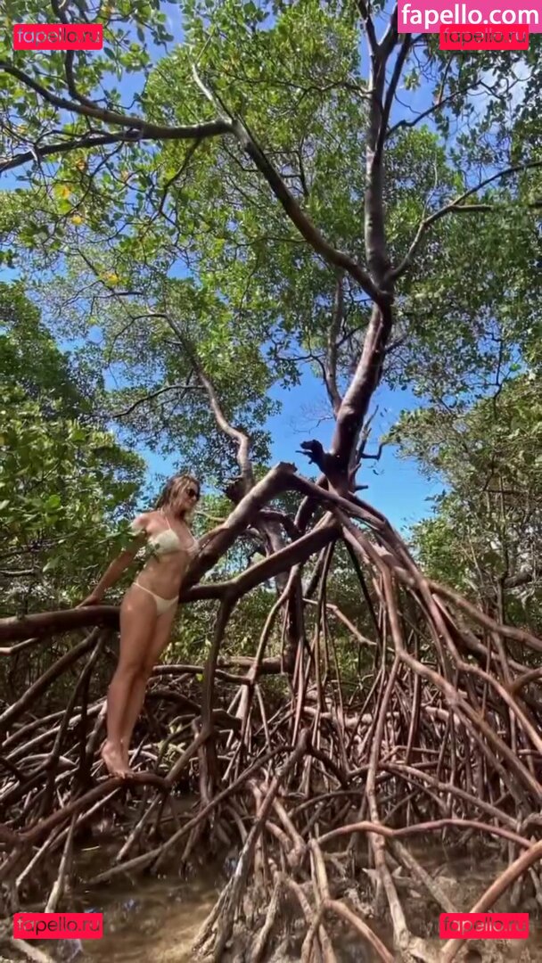 Leticia Spiller / Letícia Spiller / arealspiller Onlyfans Photo Gallery 