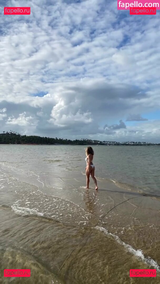 Leticia Spiller / Letícia Spiller / arealspiller Onlyfans Photo Gallery 