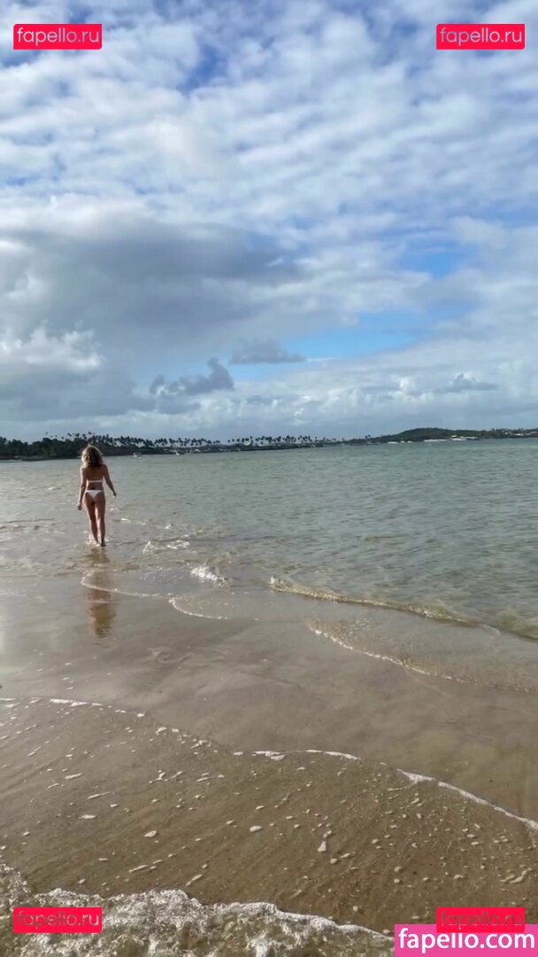 Leticia Spiller / Letícia Spiller / arealspiller Onlyfans Photo Gallery 