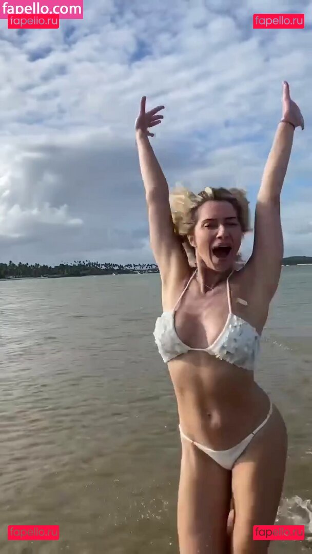 Leticia Spiller / Letícia Spiller / arealspiller Onlyfans Photo Gallery 