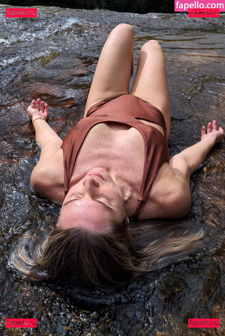 Leticia Spiller / Letícia Spiller / arealspiller Onlyfans Photo Gallery 