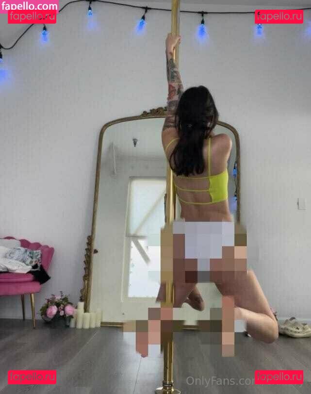 Oxillery Onlyfans Photo Gallery 