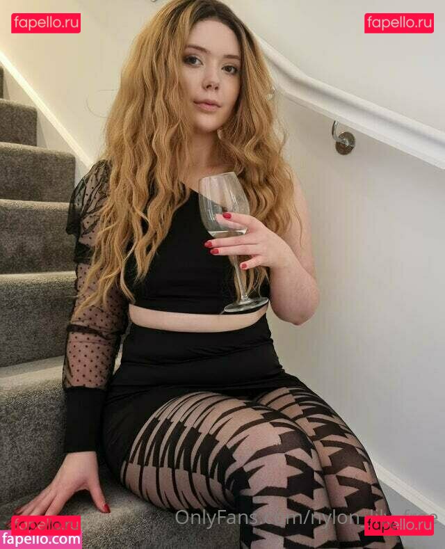 nylon_lily_free / nylonlily_ Onlyfans Photo Gallery 