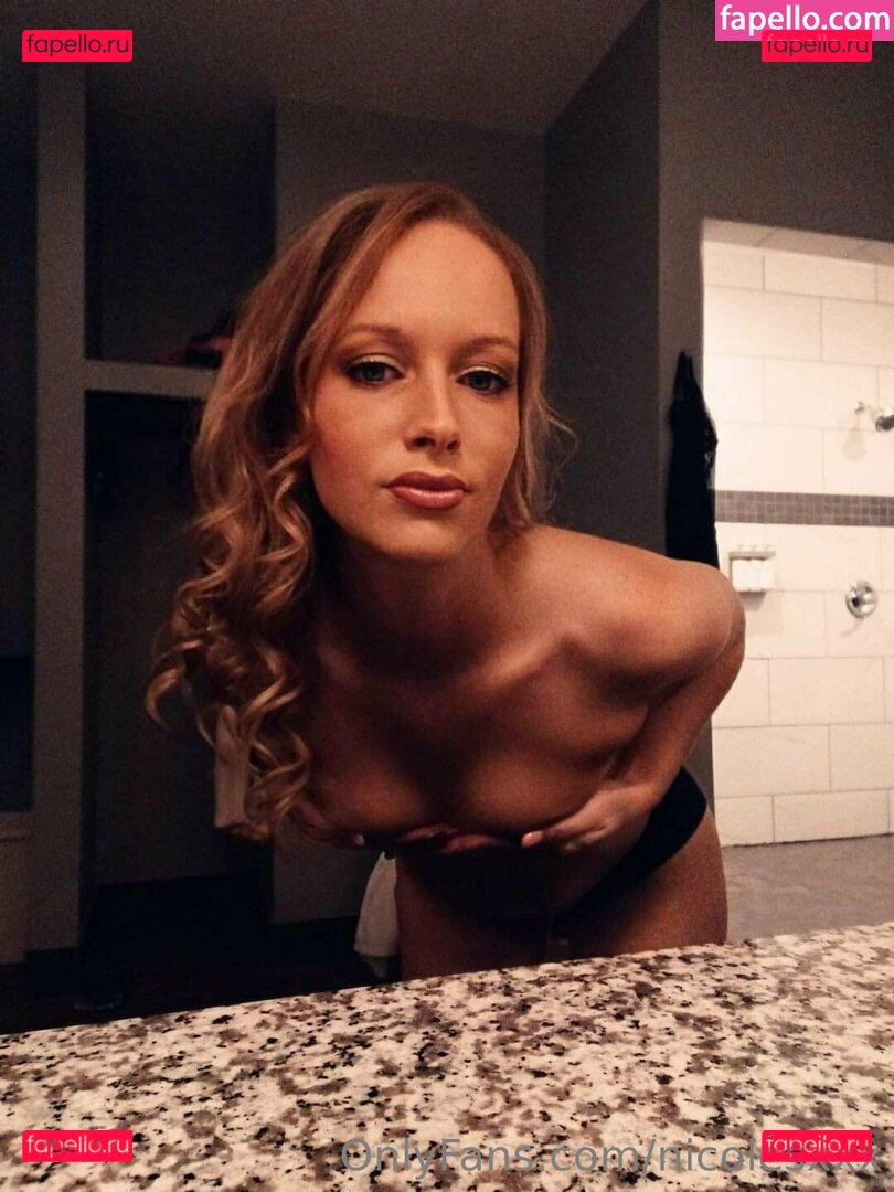 nicolesxxx Onlyfans Photo Gallery 