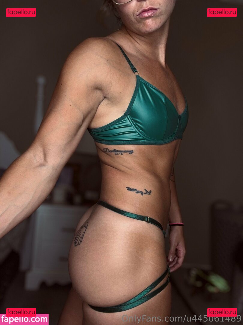 Deuce / chickenloren32 / u445061489 / yodaddydeuce Onlyfans Photo Gallery 