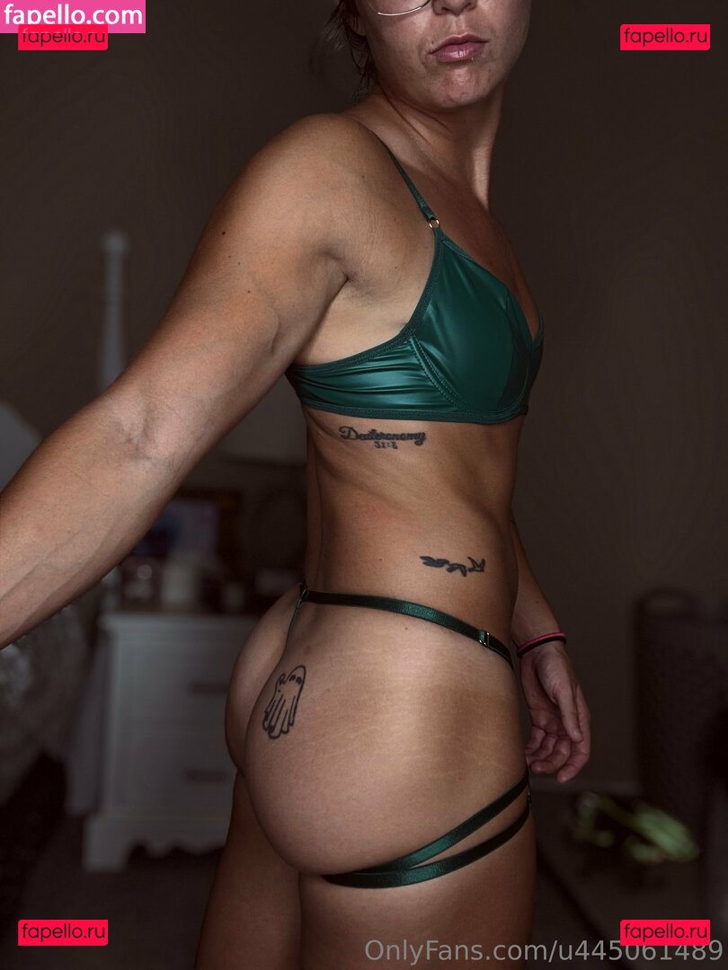 Deuce / chickenloren32 / u445061489 / yodaddydeuce Onlyfans Photo Gallery 