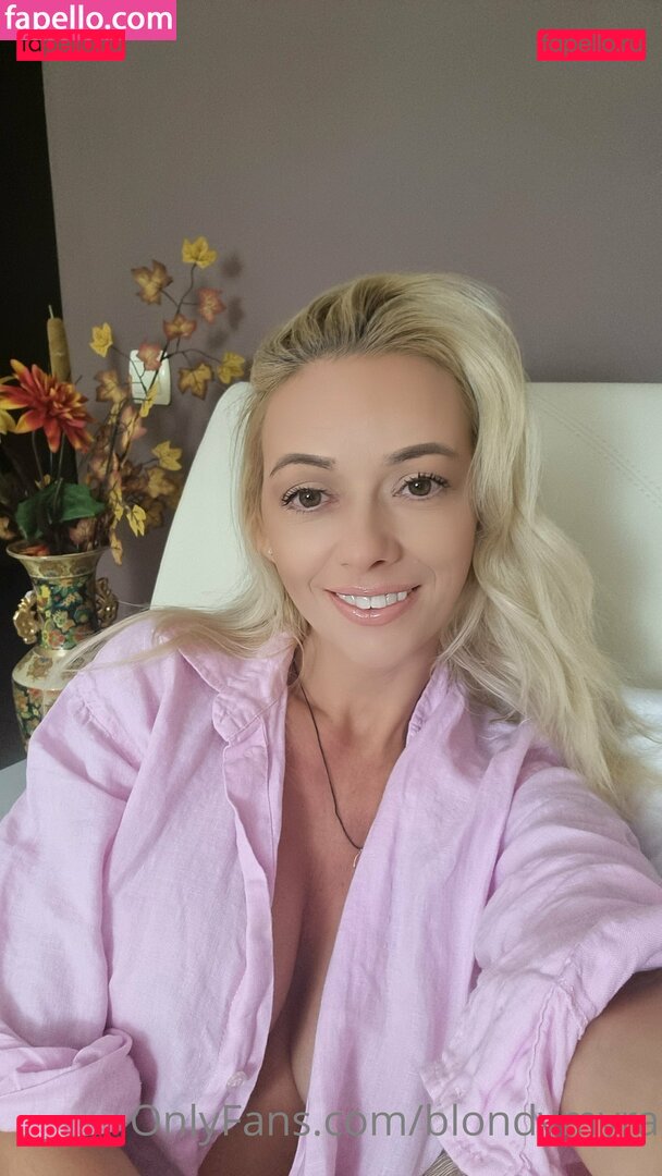 blondieofficial / blondymyra Onlyfans Photo Gallery 