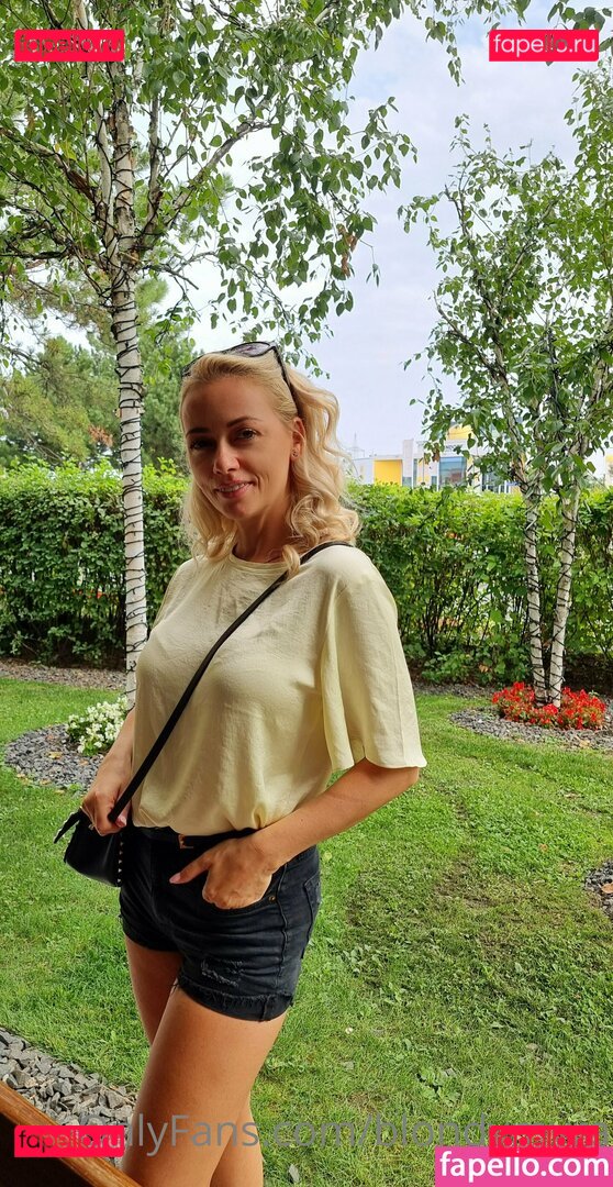 blondieofficial / blondymyra Onlyfans Photo Gallery 