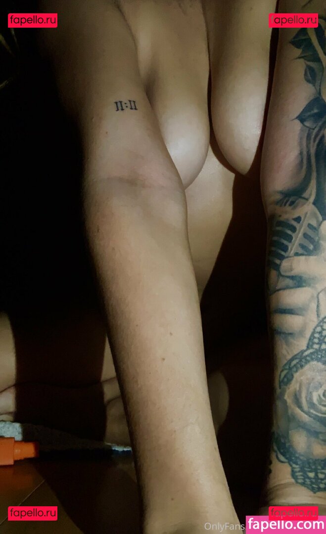 missnadine_ireland / missphatass Onlyfans Photo Gallery 