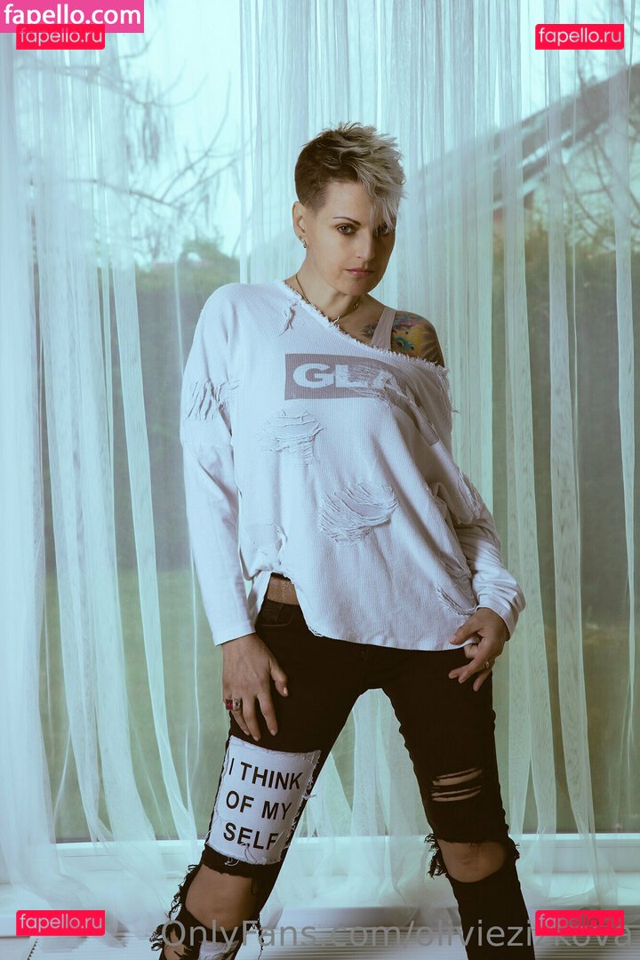 oliviezizkova / oliviezizkova.official Onlyfans Photo Gallery 