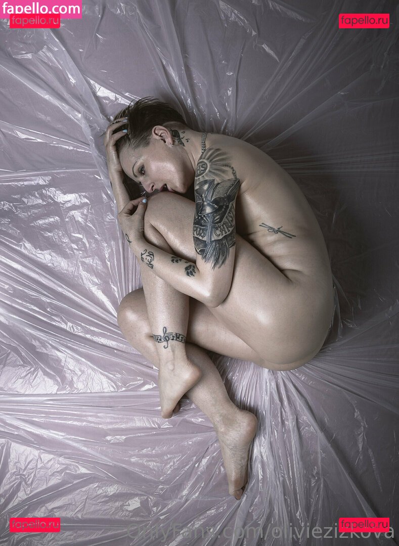 oliviezizkova / oliviezizkova.official Onlyfans Photo Gallery 