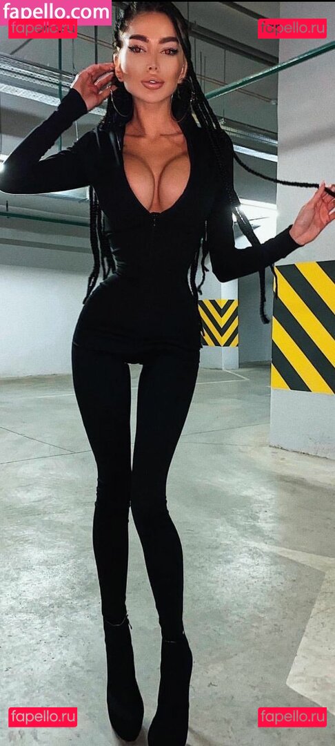 Alena Omovich / Alenaomovich / alena_omovych Onlyfans Photo Gallery 