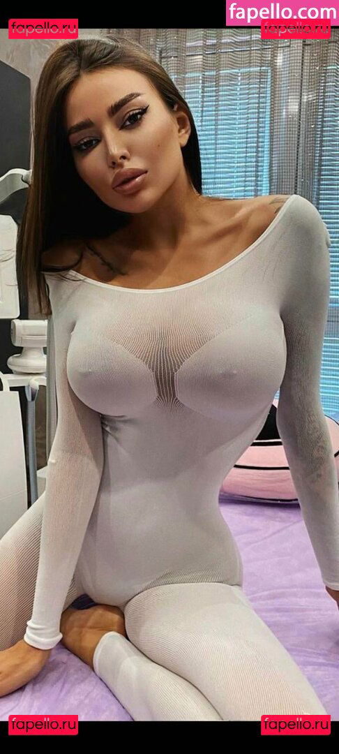 Alena Omovich / Alenaomovich / alena_omovych Onlyfans Photo Gallery 