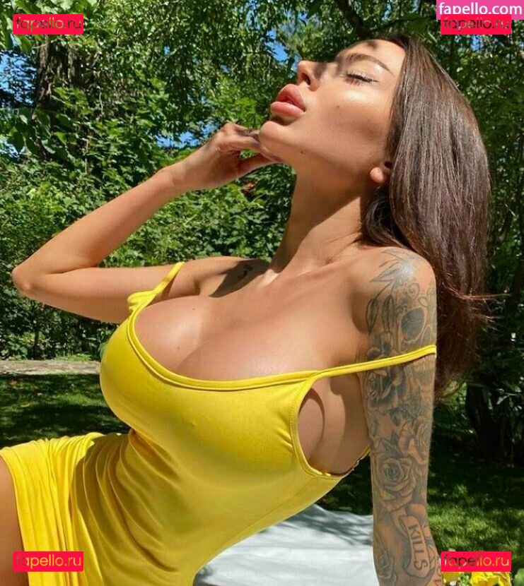 Alena Omovich / Alenaomovich / alena_omovych Onlyfans Photo Gallery 