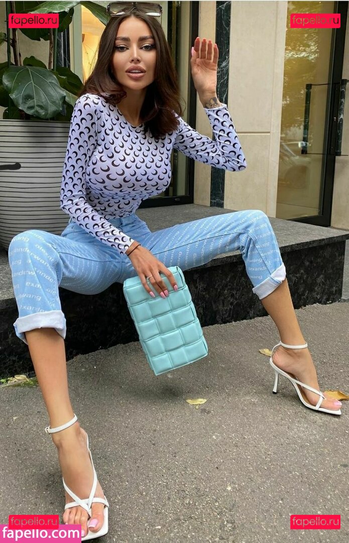 Alena Omovich / Alenaomovich / alena_omovych Onlyfans Photo Gallery 