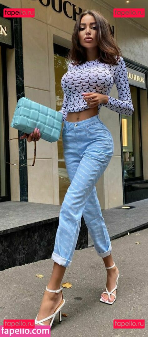 Alena Omovich / Alenaomovich / alena_omovych Onlyfans Photo Gallery 