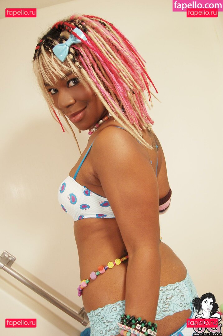 Yoyo / soyoyo / yoyofearless Onlyfans Photo Gallery 