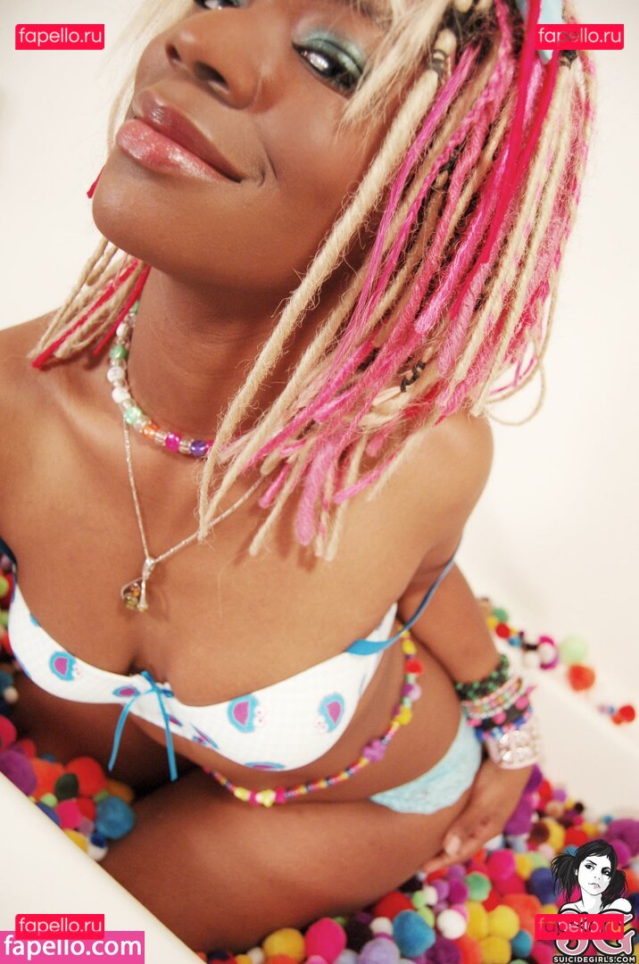 Yoyo / soyoyo / yoyofearless Onlyfans Photo Gallery 