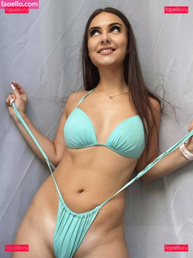 ArinkaLovesYou / arinkasweet Onlyfans Photo Gallery 