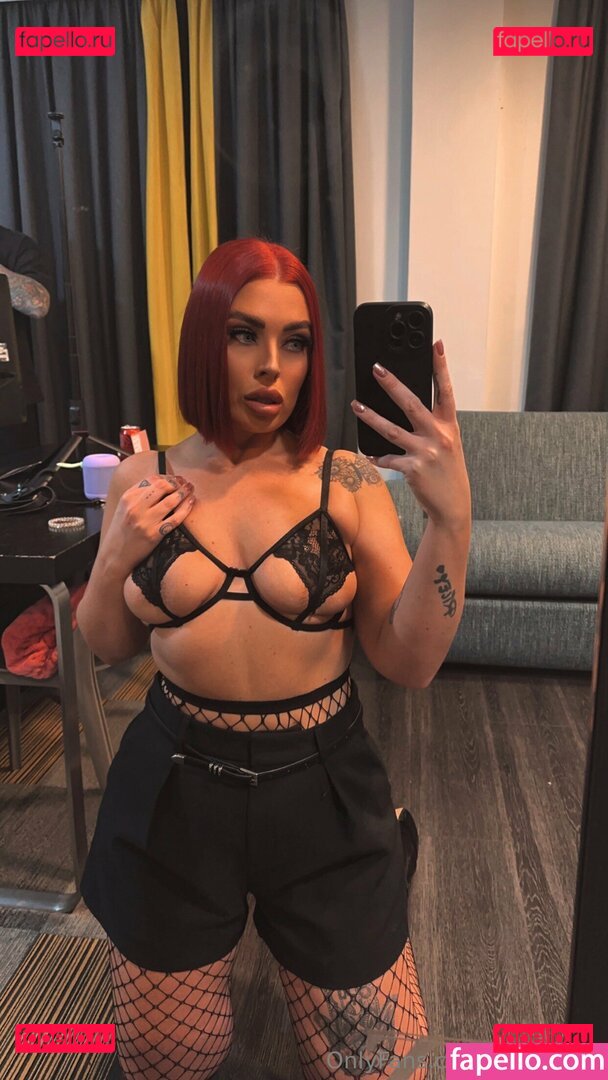 curvyari3l / curvyari_ Onlyfans Photo Gallery 