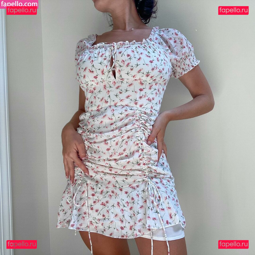 Sara Farrelll / sarafarrelll / thereal_mayafarrell Onlyfans Photo Gallery 