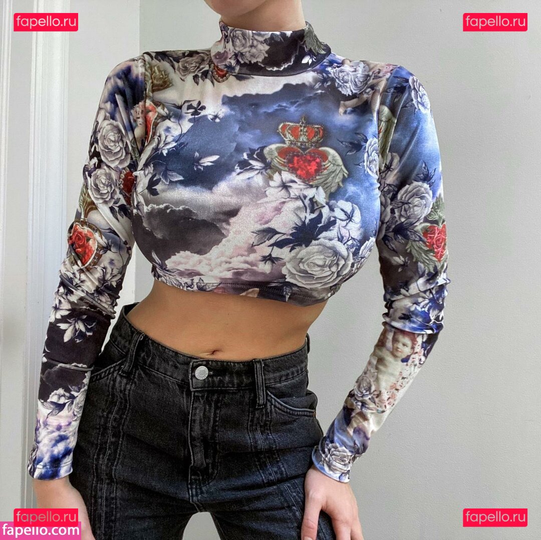 Sara Farrelll / sarafarrelll / thereal_mayafarrell Onlyfans Photo Gallery 