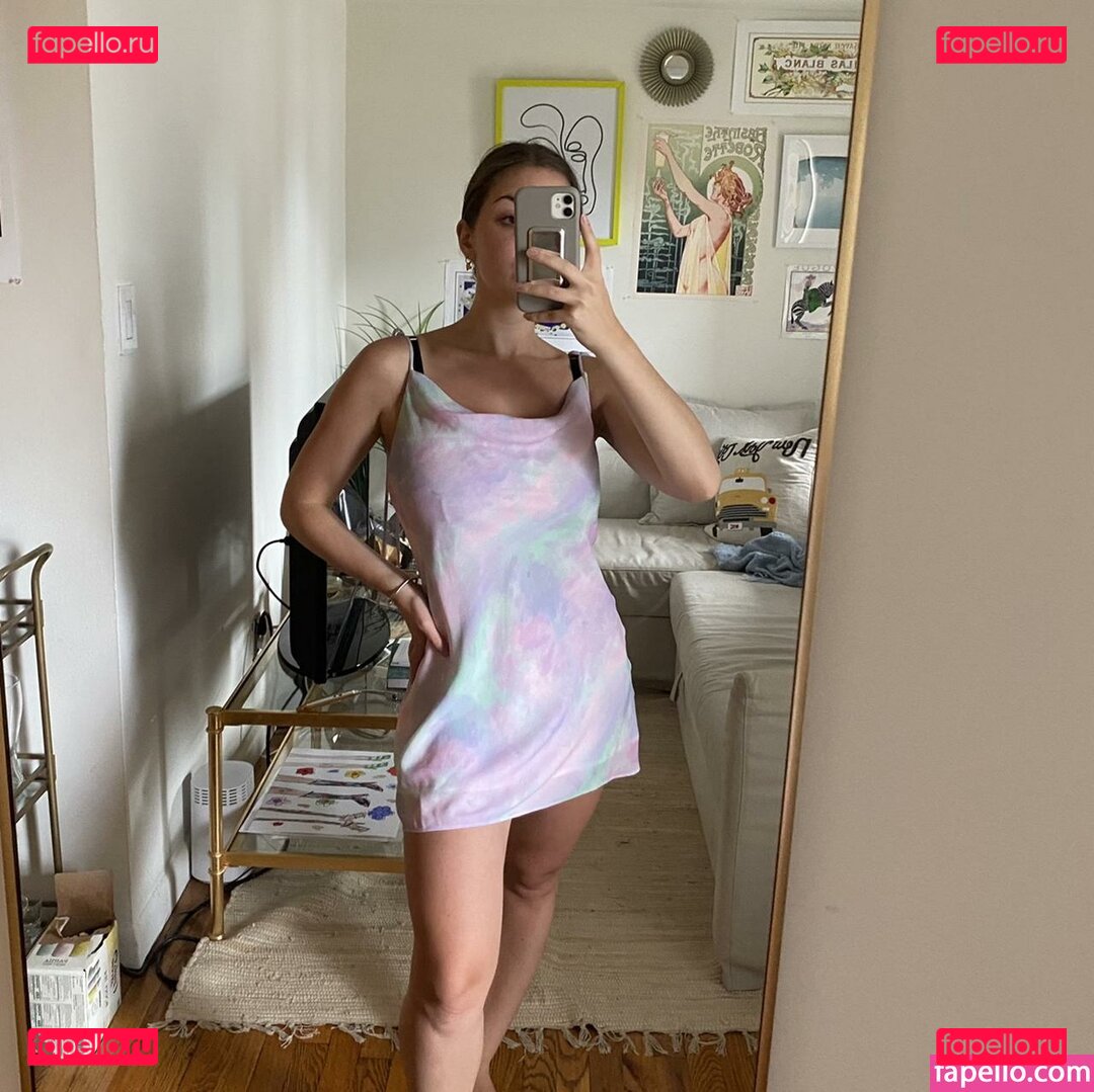 Sara Farrelll / sarafarrelll / thereal_mayafarrell Onlyfans Photo Gallery 