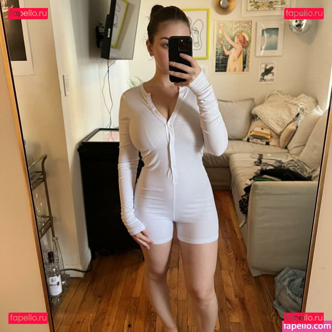 Sara Farrelll / sarafarrelll / thereal_mayafarrell Onlyfans Photo Gallery 