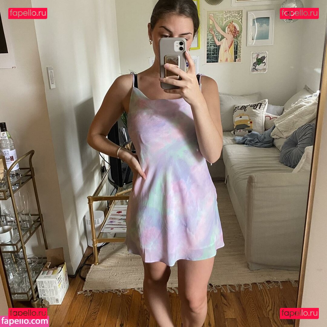 Sara Farrelll / sarafarrelll / thereal_mayafarrell Onlyfans Photo Gallery 