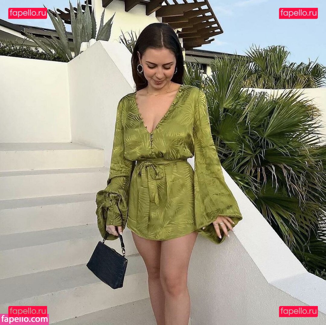 Sara Farrelll / sarafarrelll / thereal_mayafarrell Onlyfans Photo Gallery 