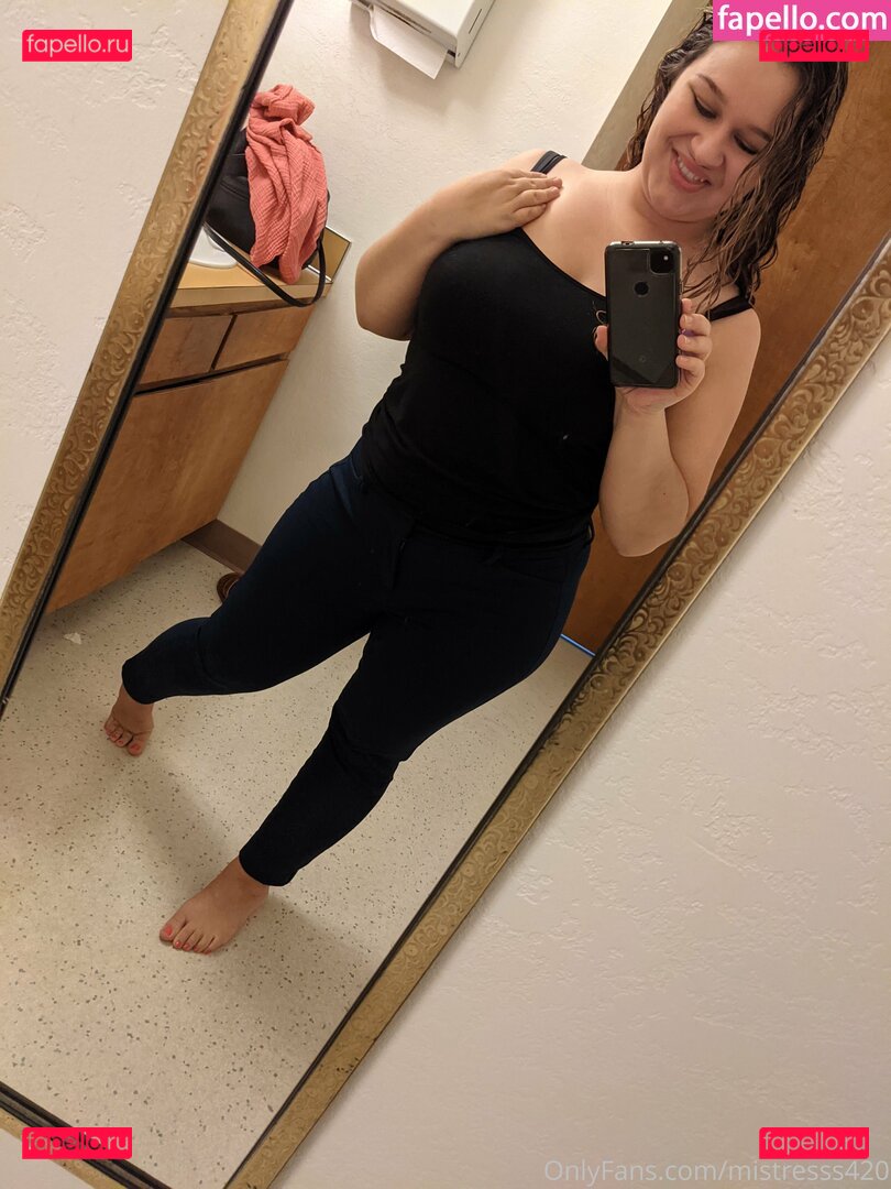 mist_ress2020 / mistresss420 Onlyfans Photo Gallery 